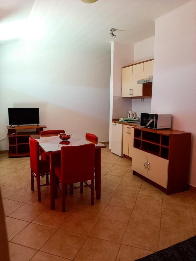 Apartments Cepo Makarska Exterior photo