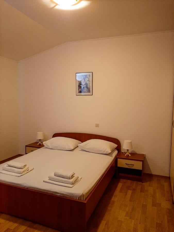 Apartments Cepo Makarska Exterior photo