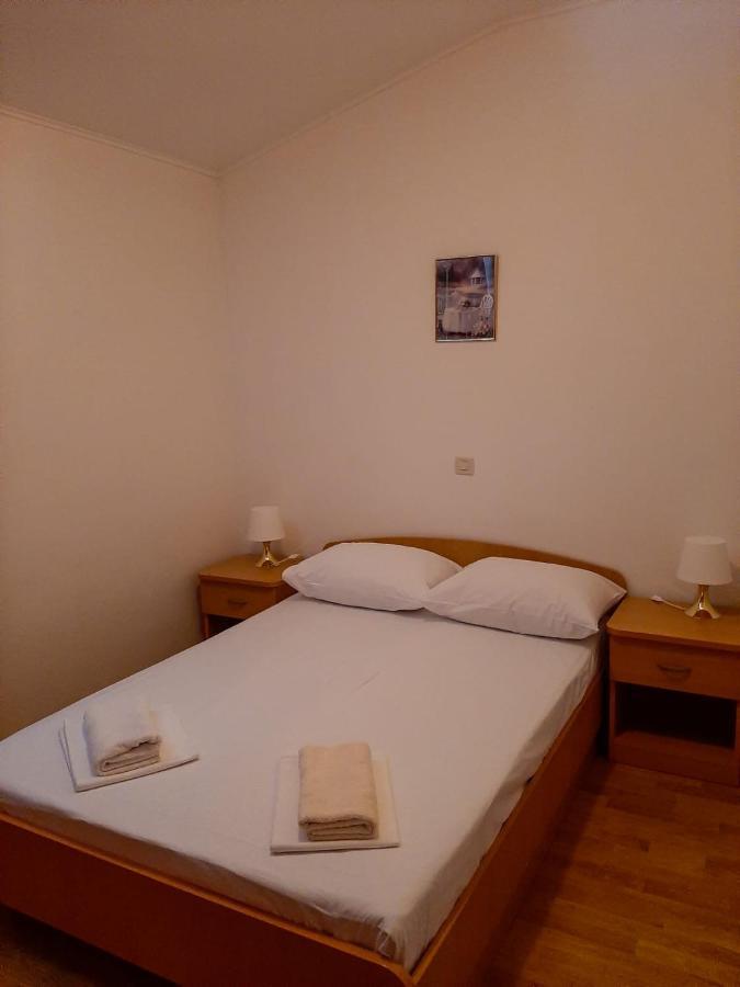 Apartments Cepo Makarska Exterior photo