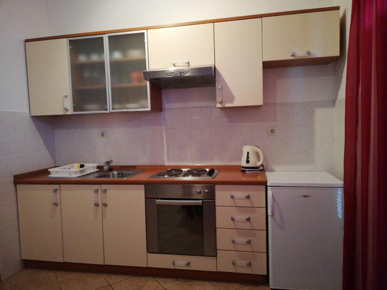 Apartments Cepo Makarska Exterior photo